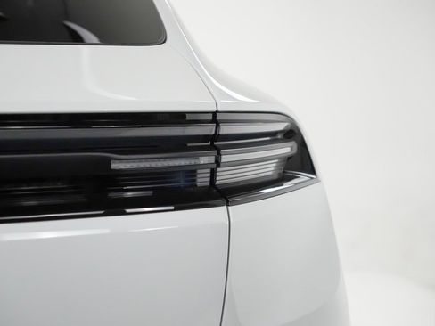 New 2025 Porsche Macan 4S Electric image 12