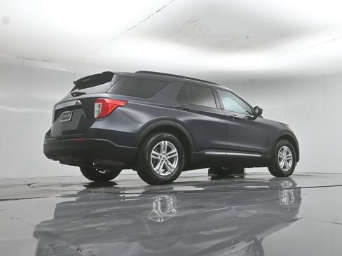 Used 2023 Ford Explorer XLT RWD image 45