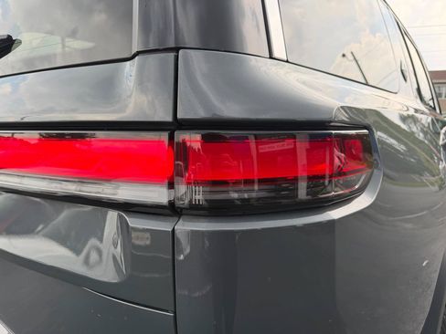 Used 2025 Rivian R1S Adventure AWD/4WD image 26