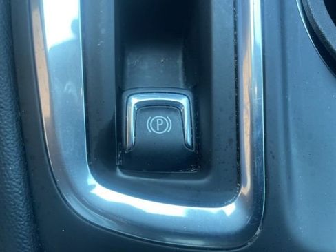 Used 2019 Chevrolet Equinox LT FWD image 43
