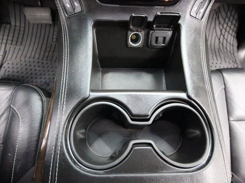 Used 2019 Chevrolet Suburban LT image 31