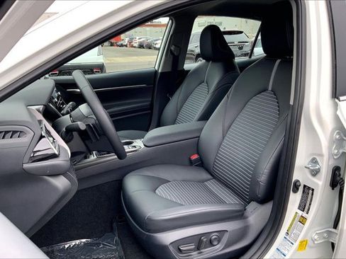 Used 2024 Toyota Camry SE image 24