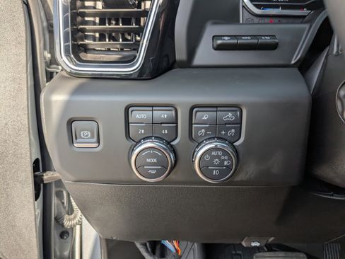 Used 2024 GMC Sierra 1500 Denali image 18