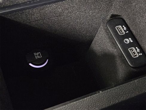 Used 2022 Chrysler 300 S image 18