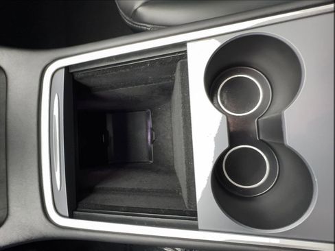Used 2025 Tesla Model Y Long Range RWD image 42