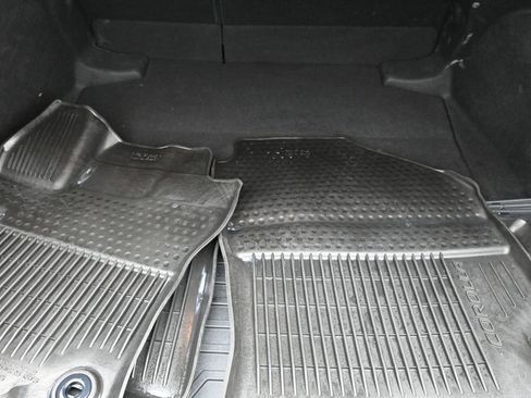 Used 2025 Toyota Corolla SE image 9