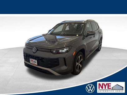 New 2025 Volkswagen Tiguan SE