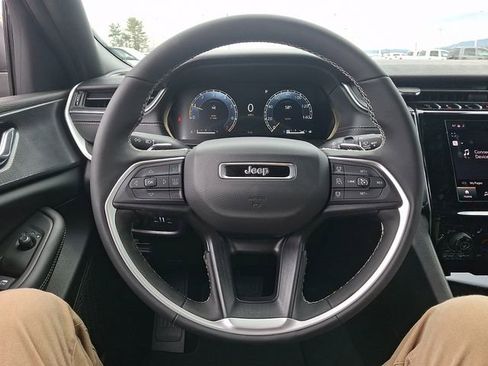 New 2026 Jeep Grand Cherokee Laredo X AWD/4WD image 9