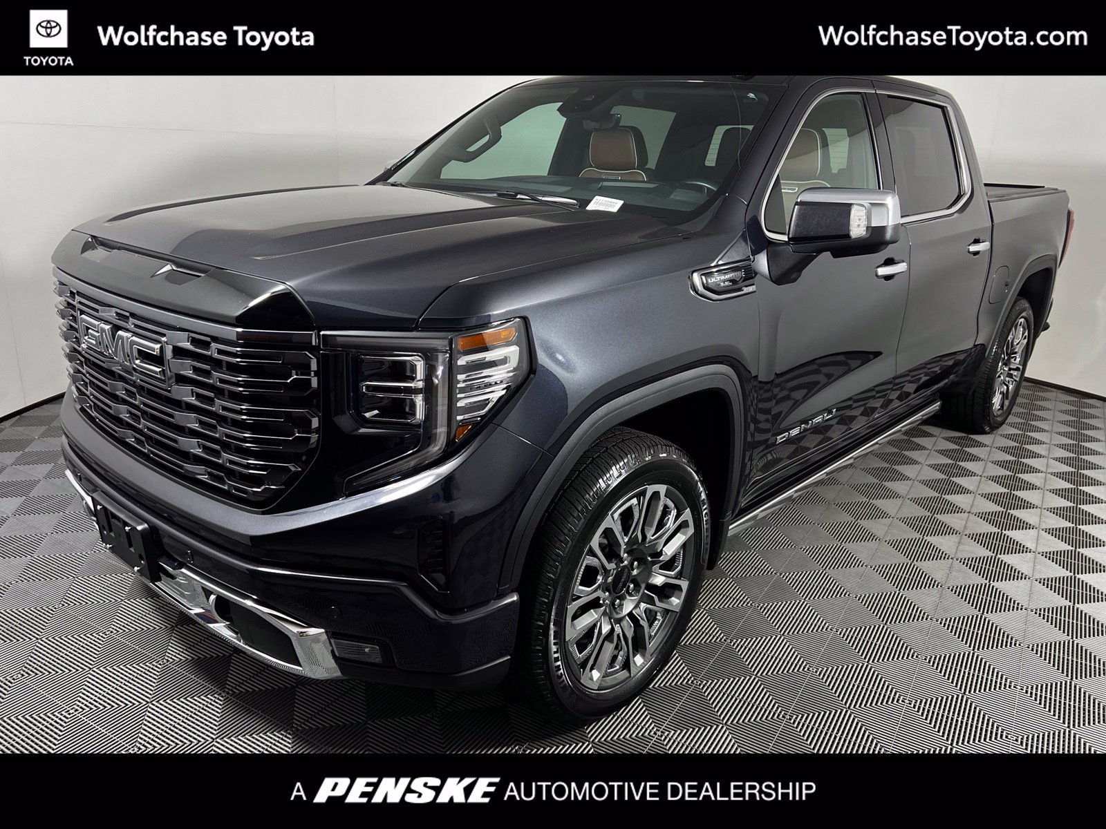 Used 2025 GMC Sierra 1500 Denali Ultimate AWD/4WD image 1