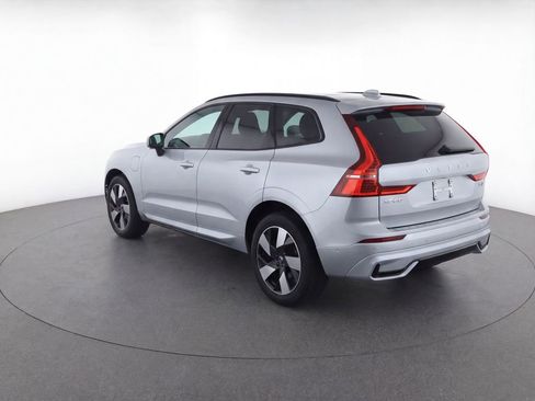 Used 2025 Volvo XC60 T8 Plus w/ Protection Package Premier image 3