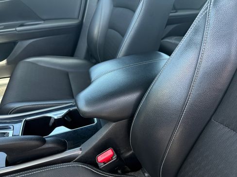 Used 2016 Honda Accord Sport image 14