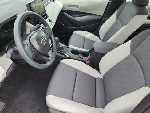 Used 2026 Toyota Corolla LE image 9