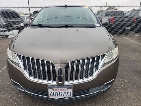 Used 2012 Lincoln MKX AWD image 2