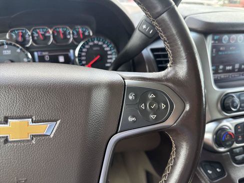 Used 2020 Chevrolet Suburban LT RWD image 23