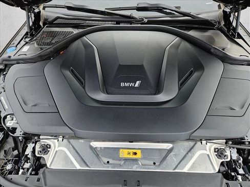 Used 2023 BMW i4 eDrive35 w/ Premium Package RWD image 27