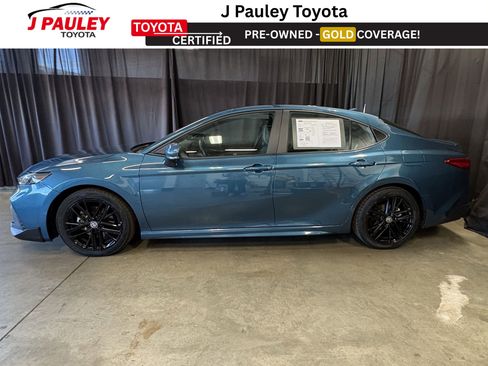 Certified 2025 Toyota Camry SE image 2