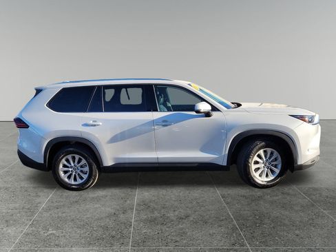 Used 2025 Toyota Grand Highlander AWD image 8