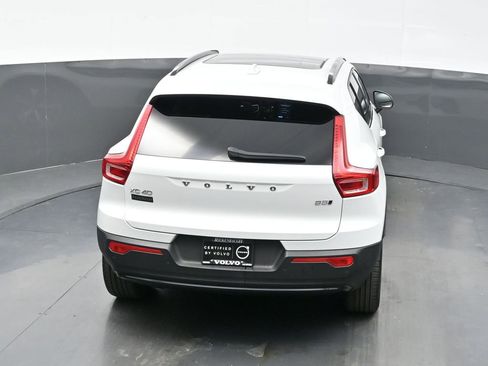 Used 2023 Volvo XC40 B5 Plus w/ Climate Package image 26