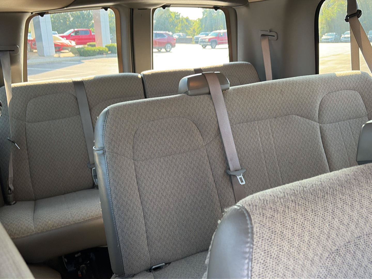 Used 2025 Chevrolet Express 3500 LT w/ LT Preferred Equipment Group RWD image 17