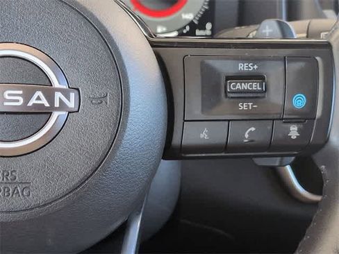 Used 2023 Nissan Rogue Platinum w/ Platinum Premium Package image 27