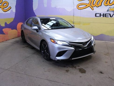 Used 2018 Toyota Camry XSE image 2