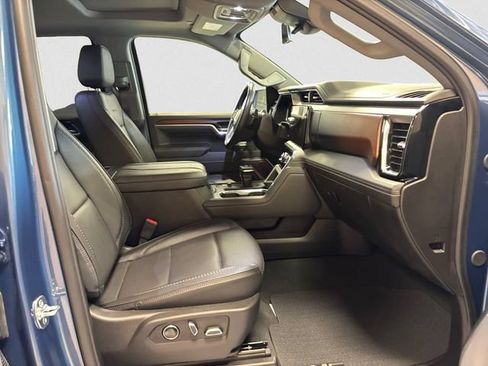 Used 2025 GMC Sierra 1500 Denali AWD/4WD image 16