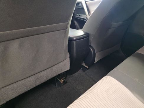 Used 2014 Toyota RAV4 LE image 25