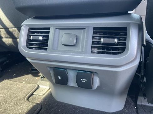 Used 2024 Ford F150 Lightning XLT image 13