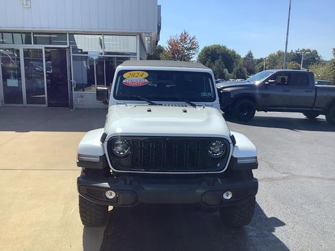 Certified 2024 Jeep Gladiator Willys image 2