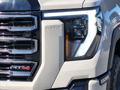 New 2026 GMC Sierra 2500 AT4 w/ AT4 Premium Plus Package AWD/4WD image 8