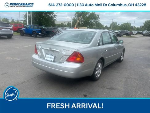 Used 2002 Toyota Avalon XLS FWD image 4
