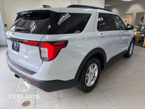 New 2026 Ford Explorer Active w/ Active Comfort Package image 8