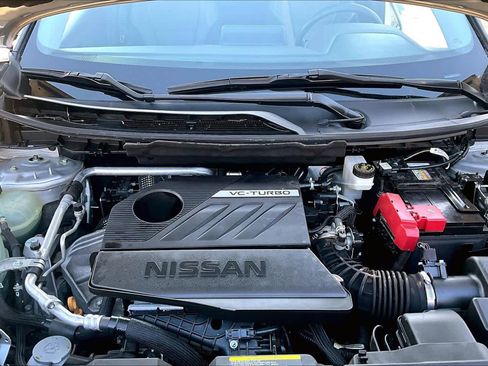 Used 2023 Nissan Rogue SV image 30