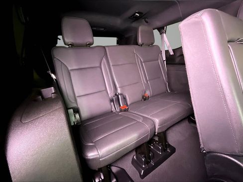 Used 2024 Chevrolet Suburban LT w/ Luxury Package AWD/4WD image 26