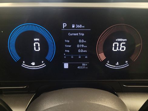 Used 2025 Hyundai Kona SEL FWD image 23