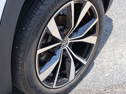 Used 2024 Volkswagen Atlas SEL Premium R-Line AWD/4WD image 25