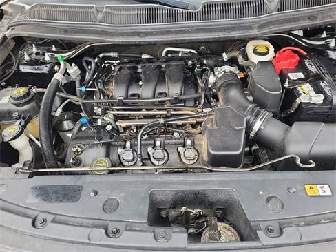 Used 2019 Ford Explorer FWD image 18