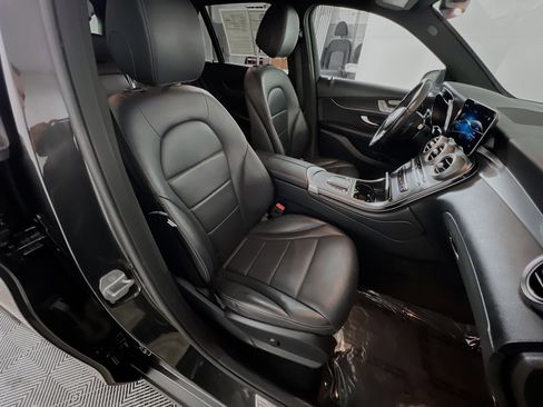 Used 2021 Mercedes-Benz GLC 300 image 31