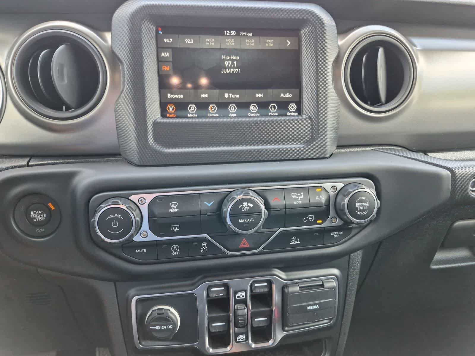 Used 2023 Jeep Gladiator Sport AWD/4WD image 28