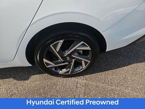 Certified 2025 Hyundai Elantra SEL FWD image 28