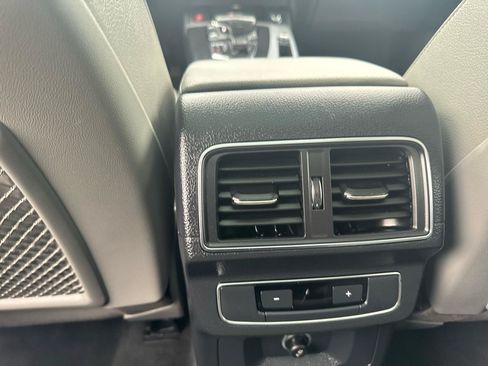 Used 2018 Audi Q5 2.0T Premium Plus AWD/4WD image 37
