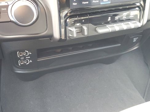 Used 2024 RAM 2500 Big Horn w/ Safety Group image 18