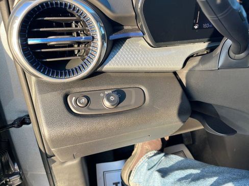 New 2026 Chevrolet Trax LT w/ LT Convenience Package image 13