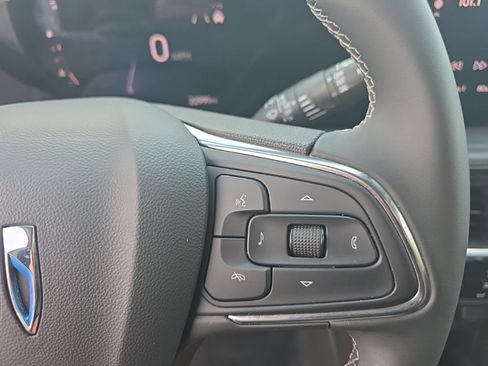 Used 2025 Buick Encore GX Preferred FWD image 17