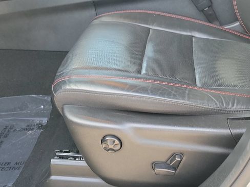 Used 2024 Dodge Durango GT AWD/4WD image 13