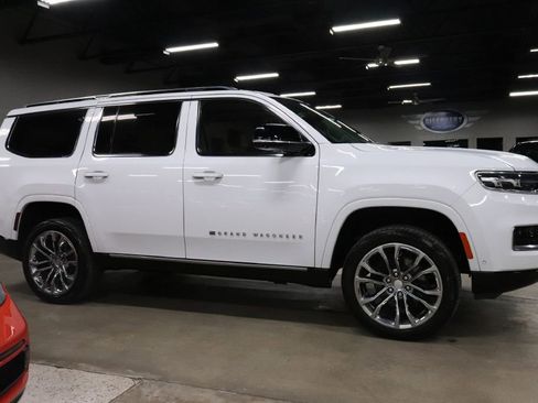 Used 2023 Jeep Grand Wagoneer Series II w/ Premium Group II image 6