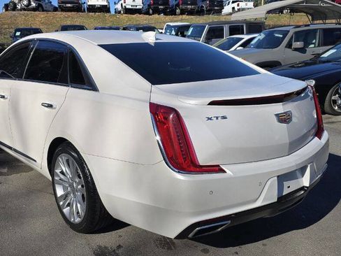 Used 2019 Cadillac XTS Luxury image 12