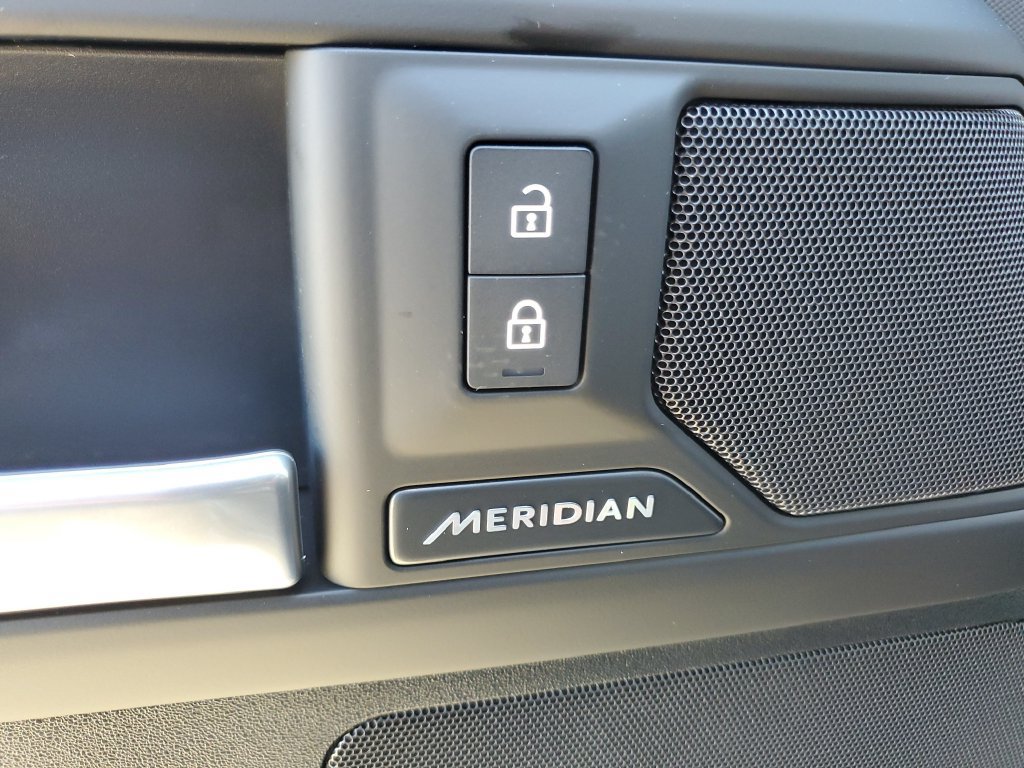 New 2026 Land Rover Defender 130 S AWD/4WD image 10