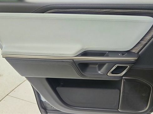 Used 2023 Rivian R1S Adventure image 36