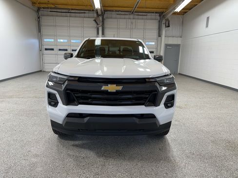Used 2023 Chevrolet Colorado LT w/ LT Convenience Package III image 7